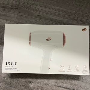 T3 Fit Hairdryer and Round Brush